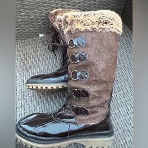 KHOMBU women’s 8 winter laceup boots - waterproof